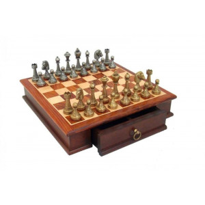 Подарочные шахматы деревянная доска с ящиком для хранения фигур 32х32х6 см Italfama B670625