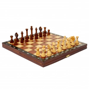 Шахматы деревянные подарочные 27х247 см B620006 