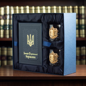 Подарочный набор с книгой "Історія Української Держави" и 2 стаканами для виски B5101801